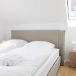 Apartment Strand